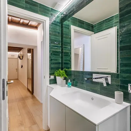 Iflat Bright & Spacious In Esquilino Daire