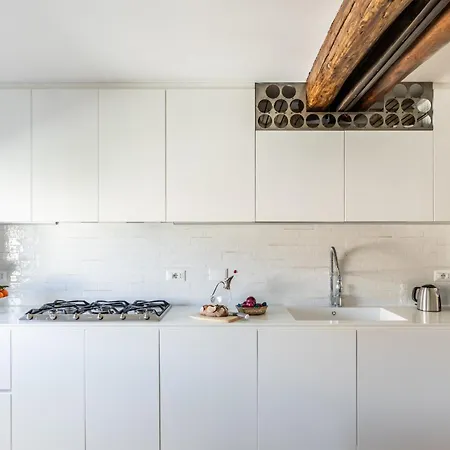 Iflat Bright & Spacious In Esquilino Apartment Rome