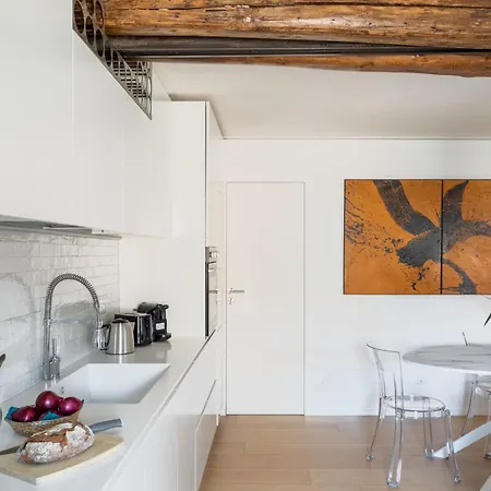 Iflat Bright & Spacious In Esquilino * Roma